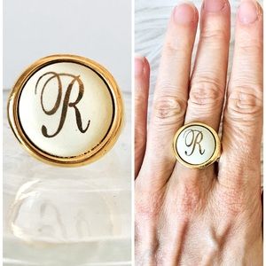 R Initial enamel ring